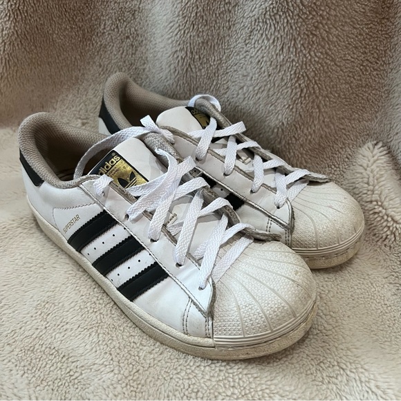Adidas Superstar Classic Shell Toe Sneakers - Picture 1 of 8